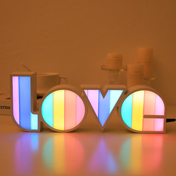 Vivolux | Moderne Art Deco wasserdichte PS LOVE Buchstaben LED Tischlampe für das Schlafzimmer