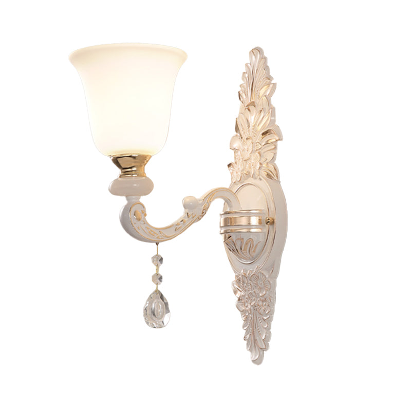 Vivolux | 1 Glühbirne Wandbeleuchtung mit aufwärts gerichteter Glockenschirm Weißglas Traditionelle Innenwandlampe Fixture