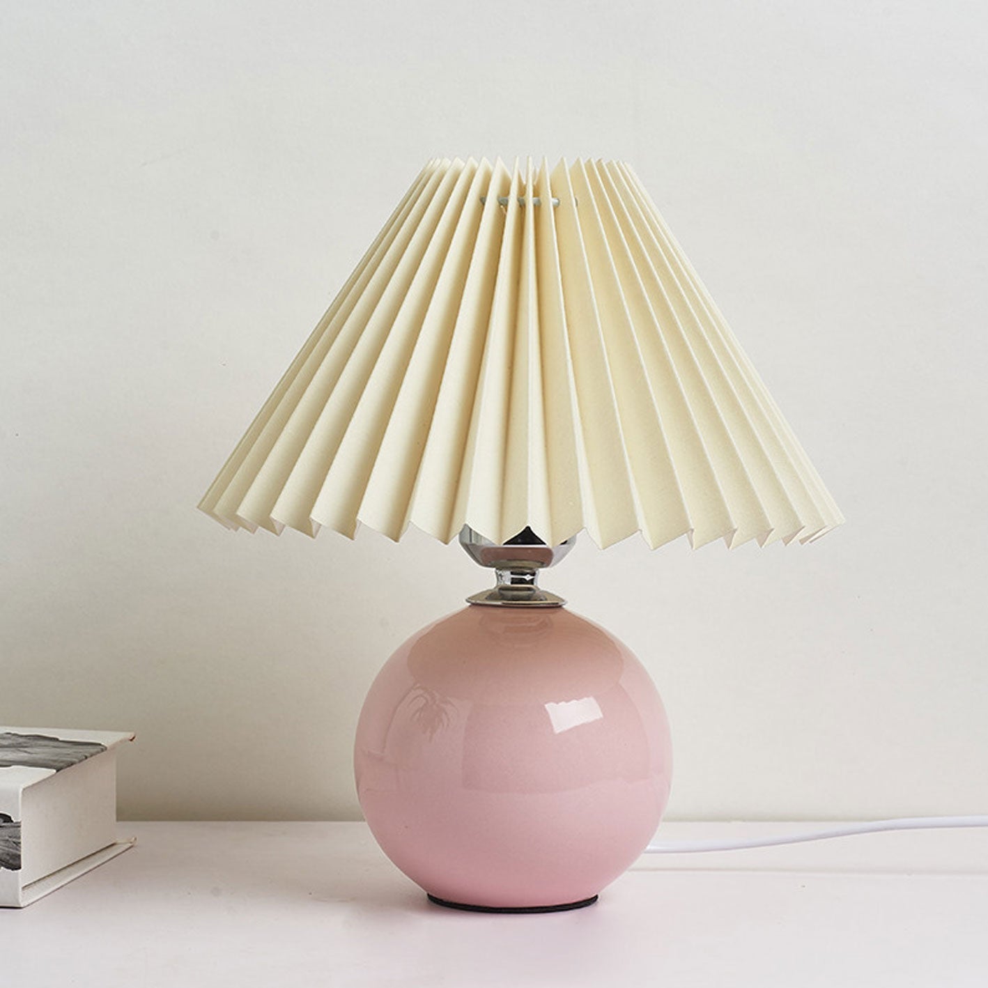 Vivolux | Nordische minimalistische 1-flammige Tischlampe aus Keramik mit Plissee