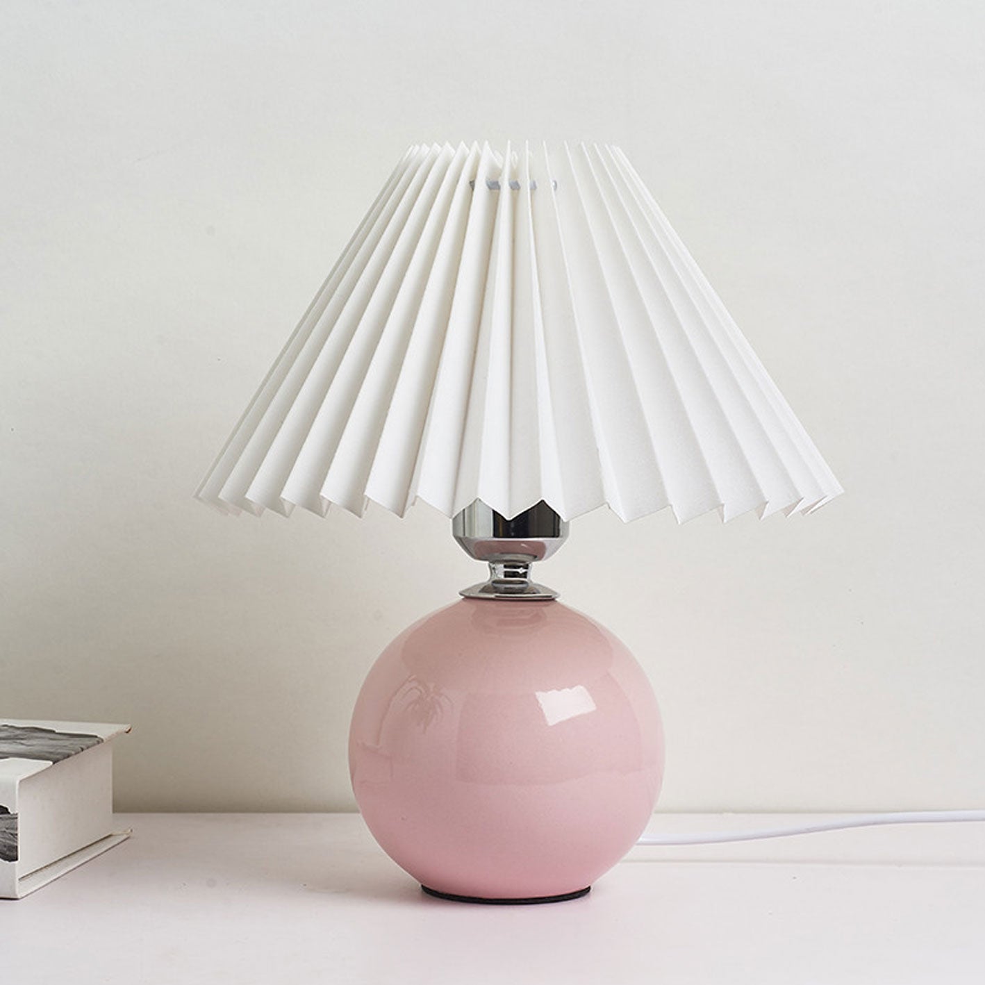 Vivolux | Nordische minimalistische 1-flammige Tischlampe aus Keramik mit Plissee