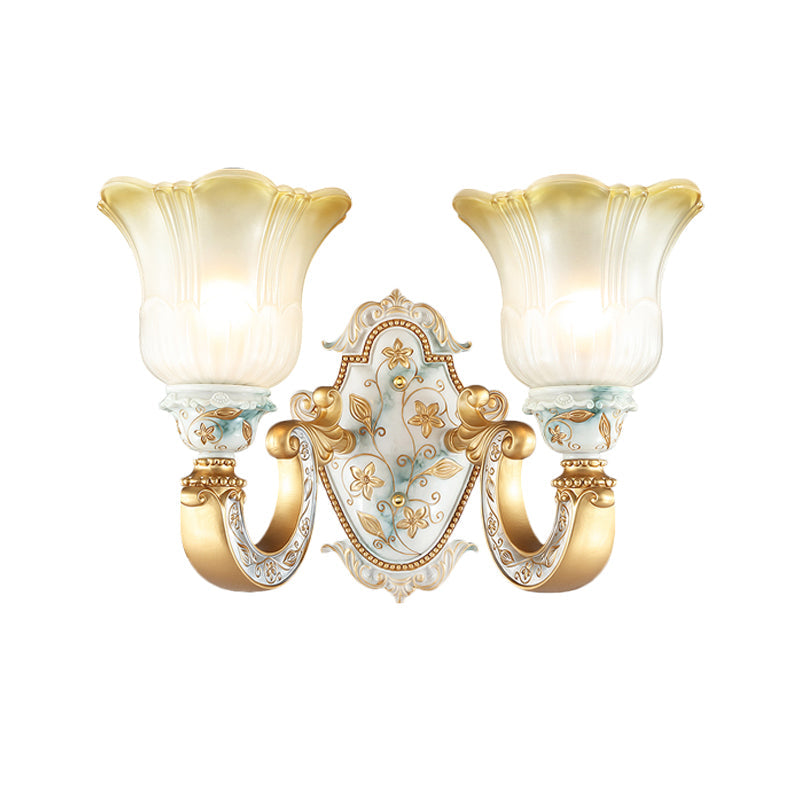 Vivolux | Traditionele Bloemen Wandlamp 1/2-Kop Vervagend Amber en Witte Glazen Wandlamp in Goud
