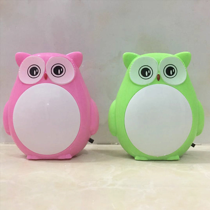 Vivolux | Uil Kinderkamer Mini Nachtlampje Plastic Cartoon Stekker LED Wandverlichting Ideeën in Rood/Groen