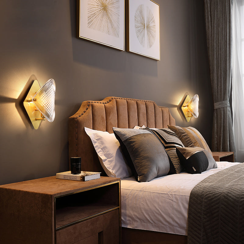 Vivolux | 1 Glühbirne Rhombus Wandlicht Fixture Modern Stilvolles Metall und klares Kristall Wandleuchte Lampe in Messing-Finish