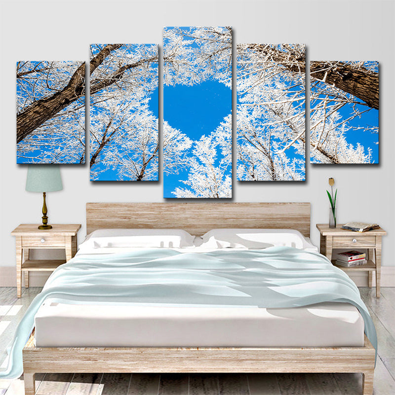 Vivolux | Nordic Winterscape Wandkunst Dekor Blauer Herzförmiger Baumzweig Leinwanddruck für das Schlafzimmer