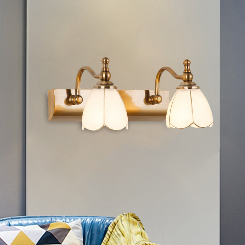 Vivolux | Weißes Glas Messing Vanity Lampe Scalloped 1/2-Licht Rustikaler Stil Wandmontage Beleuchtung mit Gebogenem Arm