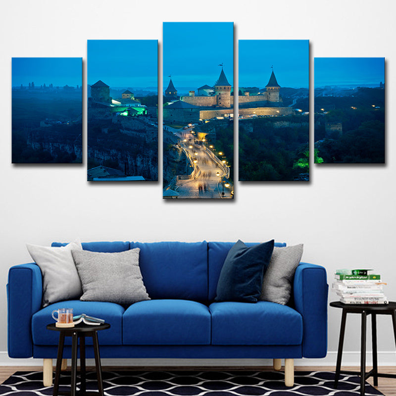 Vivolux | Ukrainische Schloss Nachtlandschaft Leinwanddruck Global Inspiriert Schöne Landschaft Wandkunst in Blau