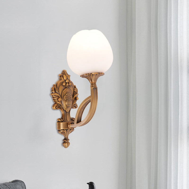 Vivolux | Rural Flower Wandlamp 1 Licht Crème Glass Wandplafondverlichting in Messing met Gegraveerde Achterplaat