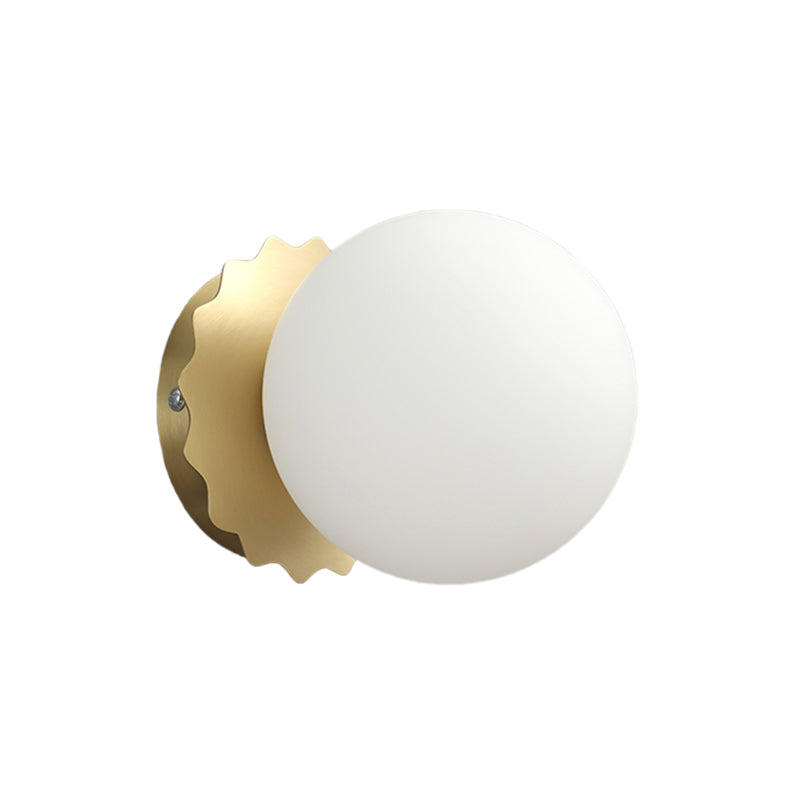 Vivolux | Witte glazen bol wandlamp moderne 1-lamp gouden wandverlichting voor slaapkamer