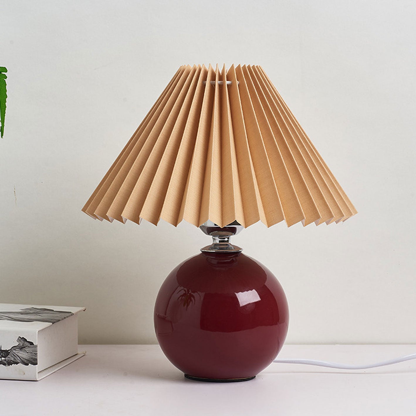 Vivolux | Nordische minimalistische 1-flammige Tischlampe aus Keramik mit Plissee