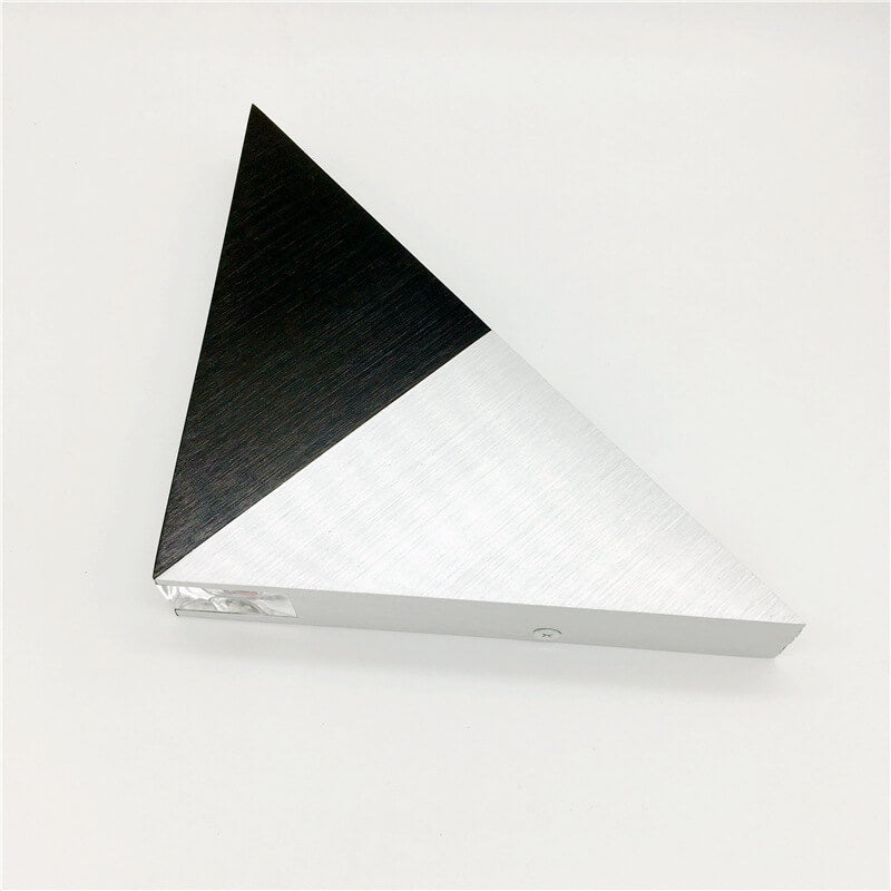 Vivolux | TriLumina Prisma LED Wandleuchte | Kreatives Pyramidendesign | Aluminium & Acryl | Farbige Lichtoptionen