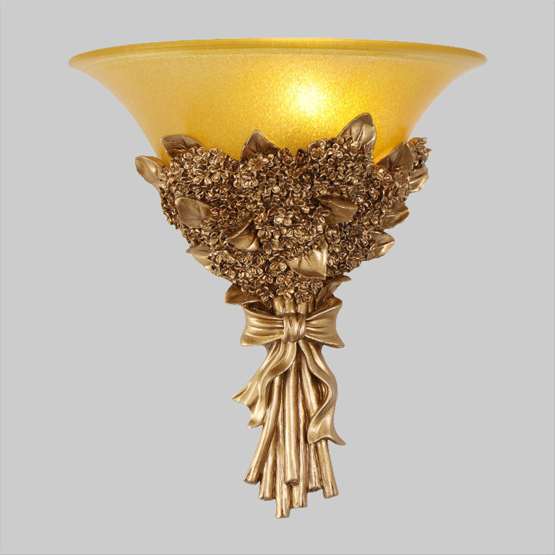 Vivolux | Vintage Brede Bel Muur Gemonteerde Lamp 1 Licht Amber/Melkglas Boeket Muurverlichtingsarmatuur in Goud/Multi-Kleur