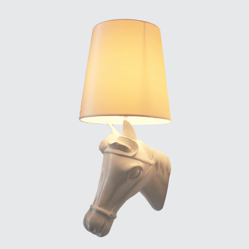 Vivolux | Resin Pferdekopf Wandlampe Künstlerisch 1-Glühbirne Schwarz/Weiß/Rot Wandlicht mit konischer Stoffschirm für Wohnzimmer
