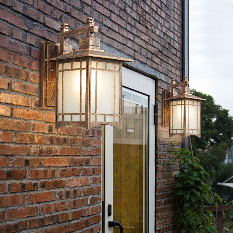 Vivolux | Traditionele Huisvormige Wandlamp Enkele Aluminium Wandgemonteerde Lamp met Frosted Glazen Kap