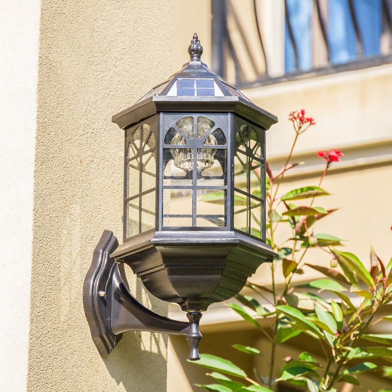 Vivolux | Metallische Hausförmige LED Wandleuchte Traditionelle Außen Solar Wandleuchten mit Klarglas-Schirm