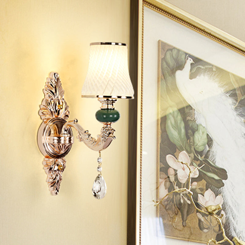 Vivolux | Traditionelle Spitzwandmontage-Leuchte Texturiertes Glas Wandlicht mit hängendem Kristall in Gold