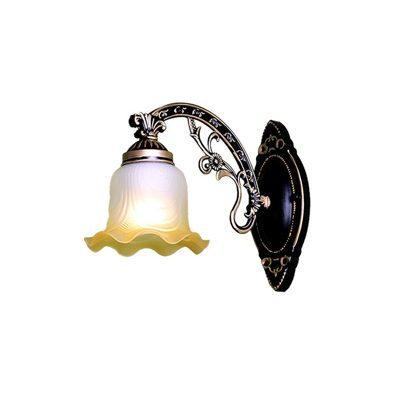 Vivolux | Schwarz/Weiß scalloped Wandleuchte Retro frosted Glas Schirm 1/2-Licht Esszimmer Wandlampe mit gebogenem Arm
