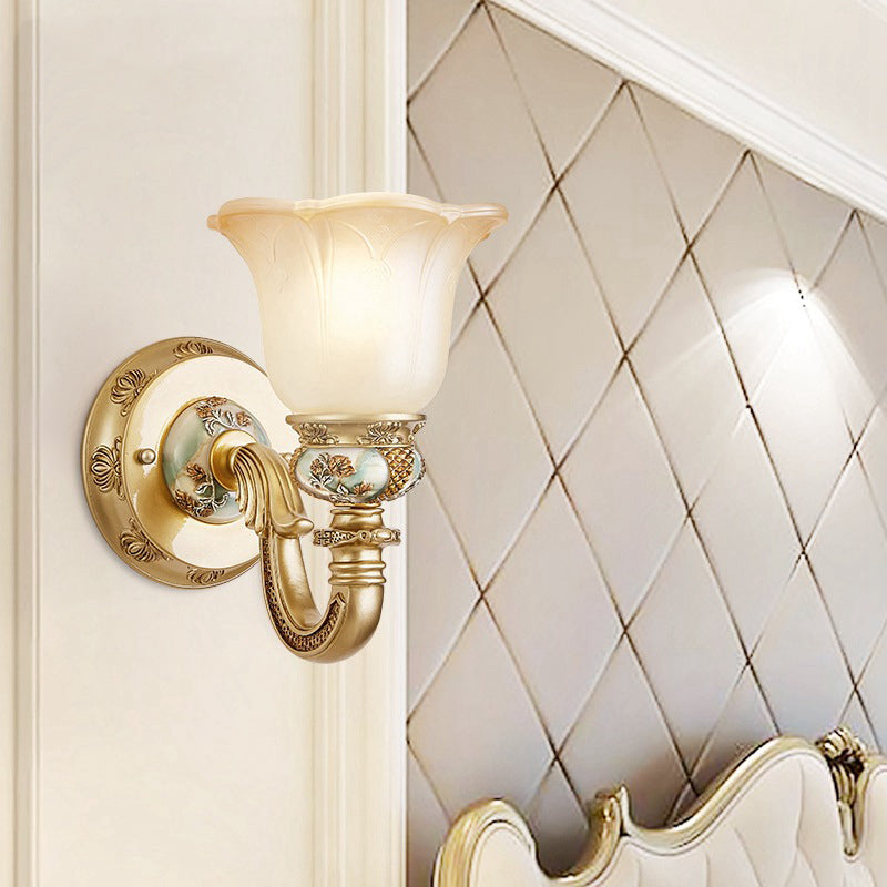 Vivolux | 1 Glühbirne Weißes Glas Wandlaterne Traditionelle Goldene Florale Shade Esszimmer Wandlicht mit Bogenarm