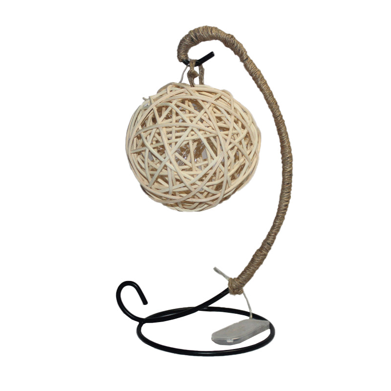 Vivolux | Rattan Ball Batterij Aangedreven Nachtlamp Kids Witte LED Tafelverlichting met Gebogen Arm