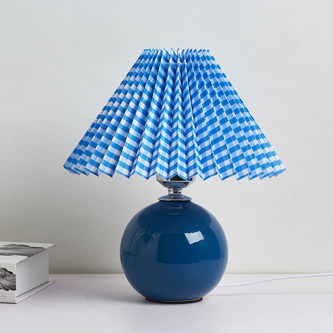 Vivolux | Nordische minimalistische 1-flammige Tischlampe aus Keramik mit Plissee