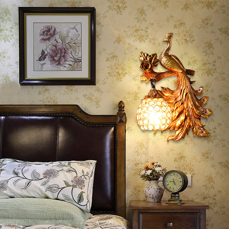 Vivolux | Pauw Slaapkamer Wandlamp Fixture Land Hars 1 Licht Groen/Goud Wandlamp met Orb Kristallen Schaduw, Links/Rechts