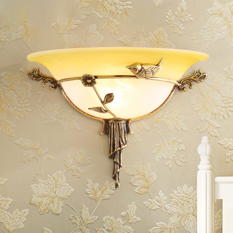 Vivolux | 1 Glühbirne Breite Flare Wandlampe Tradition Weiß/Gelbes Glas Wandleuchte mit Blumen-Deko nach Links/Rechts