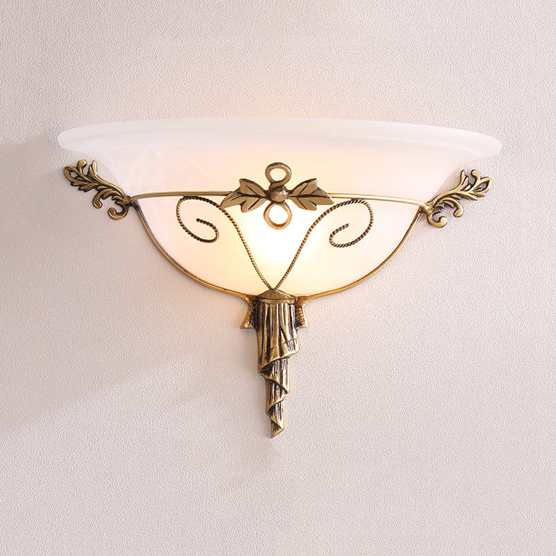 Vivolux | Traditionele Trompet Wandlamp Witte/Gele Glas 1 Lamp Muur Gemonteerde Verlichtingsarmatuur met Blad Deco voor Trap
