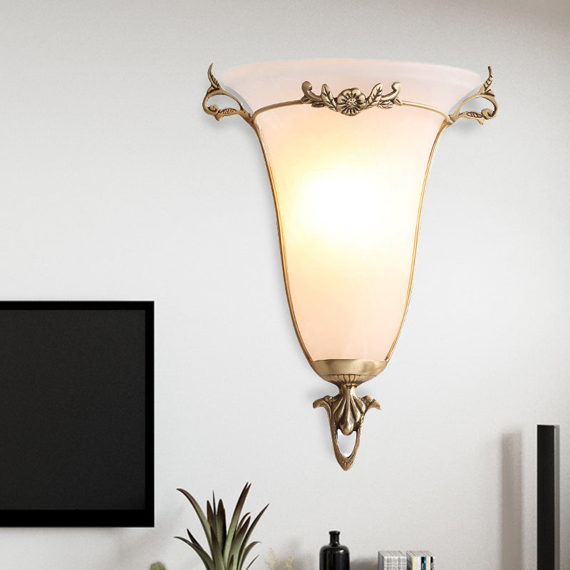 Vivolux | Traditionelle Trompeten Wandmontage Beleuchtung Frosted Glas 1 Kopf Wandlampe in Messing