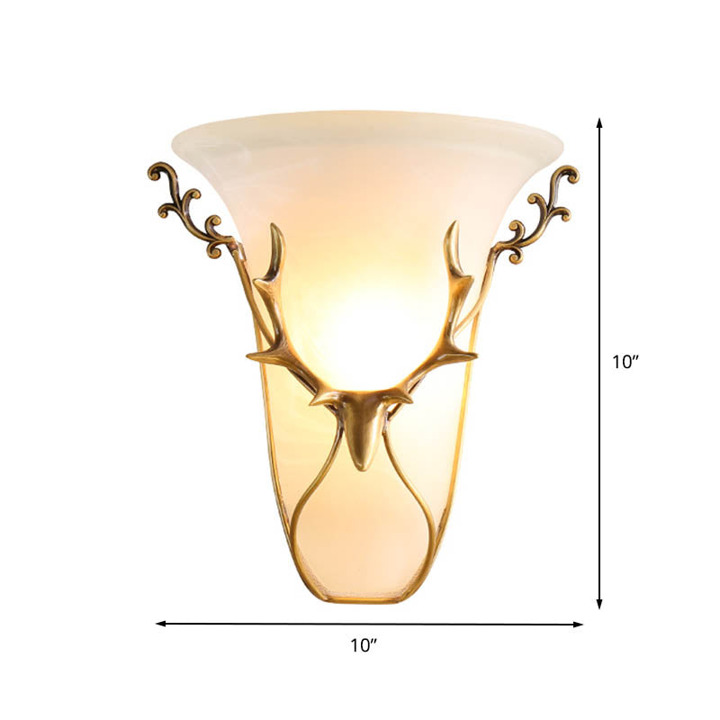 Vivolux | Traditionele Trompet Wandmontage Verlichting Frosted Glas 1 Hoofds Wandlamp in Messing met Eland