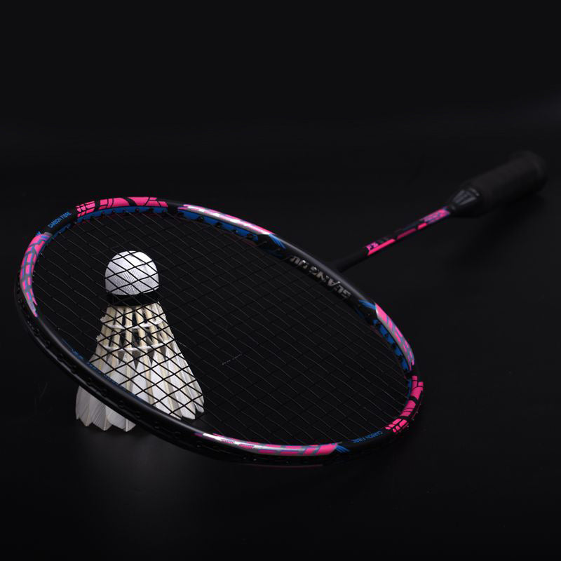 Vivolux | Offensive Badmintonschläger mit sekundärer Verstärkung aus 32 Pfund Kohlefaser