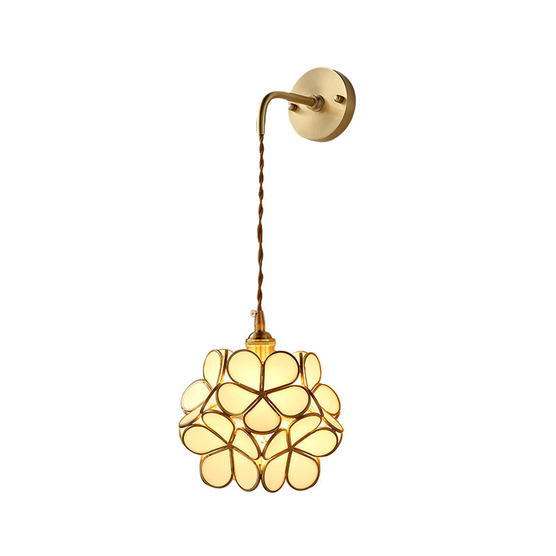 Vivolux | 1 Glühbirne Schlafzimmer Wandschalter Lampe Traditionelle Wandbeleuchtung mit Blumen weiß/rosa/blauem Glas-Schirm
