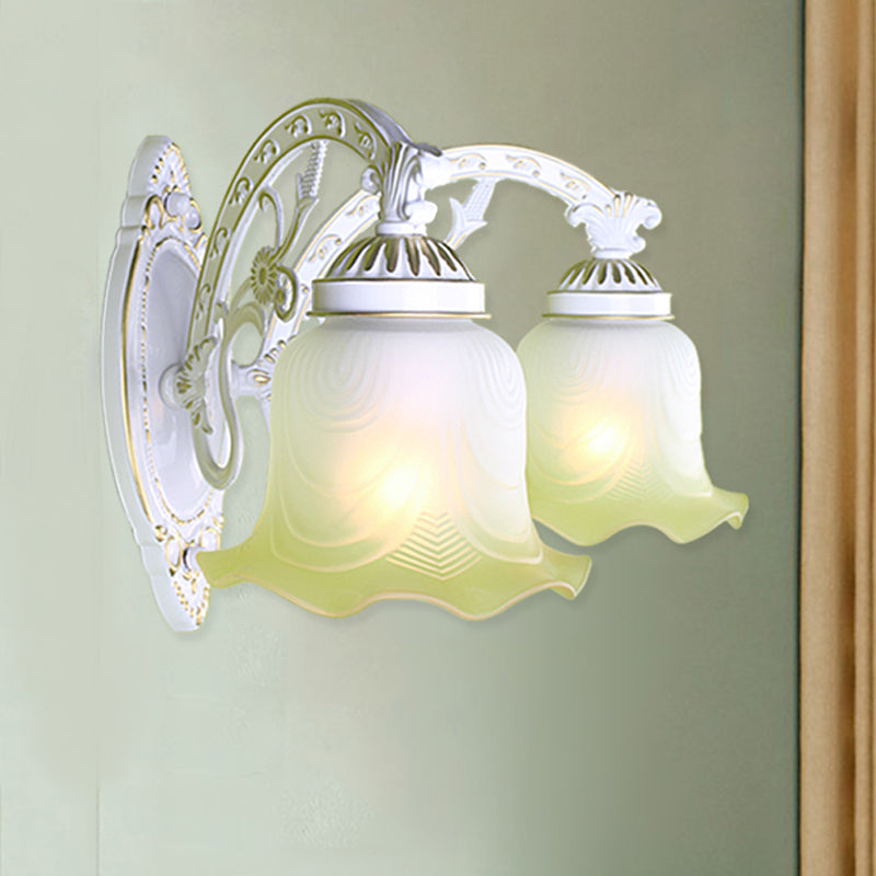 Vivolux | Schwarz/Weiß scalloped Wandleuchte Retro frosted Glas Schirm 1/2-Licht Esszimmer Wandlampe mit gebogenem Arm