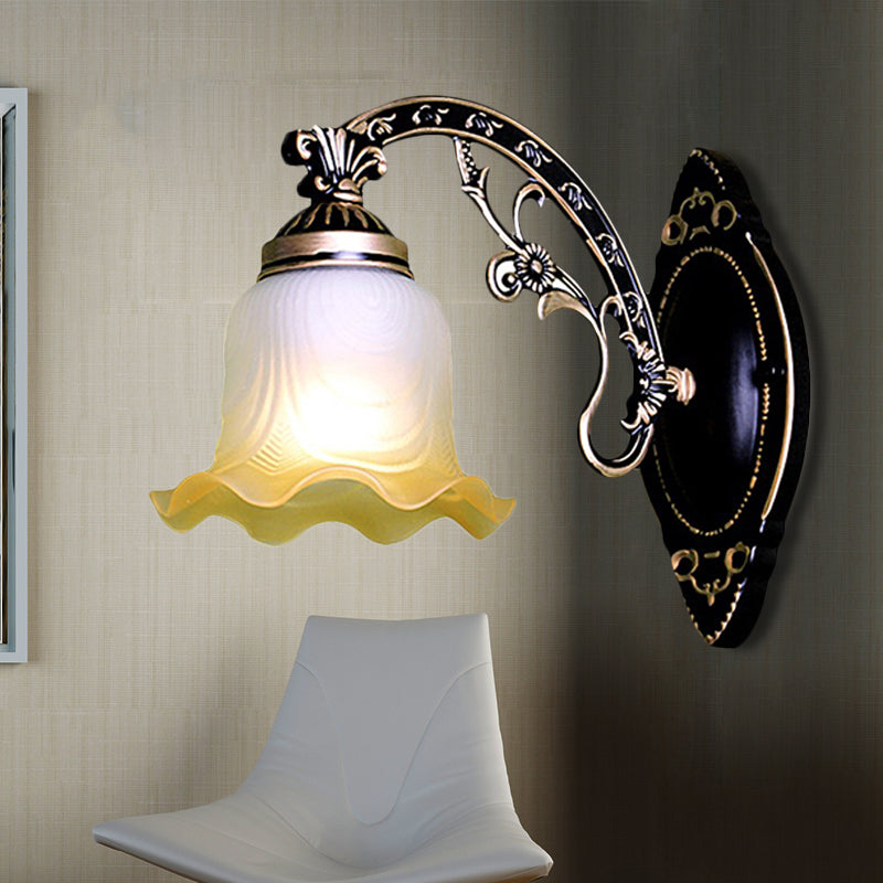 Vivolux | Schwarz/Weiß scalloped Wandleuchte Retro frosted Glas Schirm 1/2-Licht Esszimmer Wandlampe mit gebogenem Arm