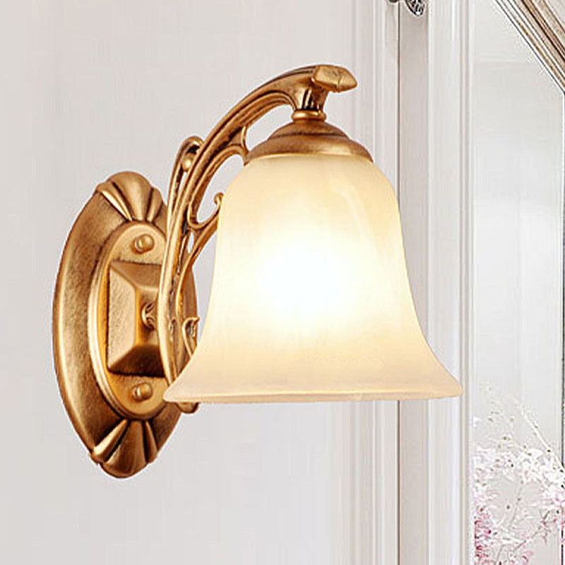 Vivolux | Gold Bell Wandlamp Verlichting Traditioneel Metaal 1-Lichts Woonkamer Wandlamp met Gesluierde Glazen Kap