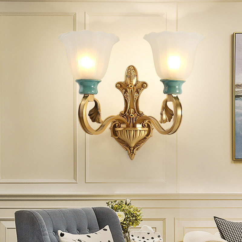 Vivolux | Petal Shade Schlafzimmer Wandmontage Lampe Vintage Stylisch Mattiertes Glas 1/2-Glühbirne Gold Finish Wandlicht