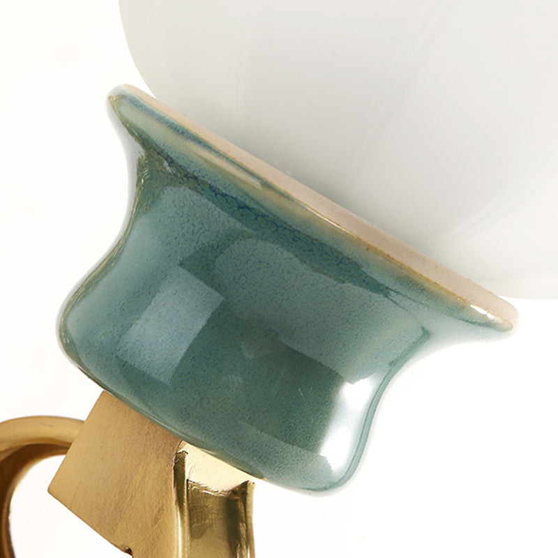 Vivolux | Petal Shade Schlafzimmer Wandmontage Lampe Vintage Stylisch Mattiertes Glas 1/2-Glühbirne Gold Finish Wandlicht