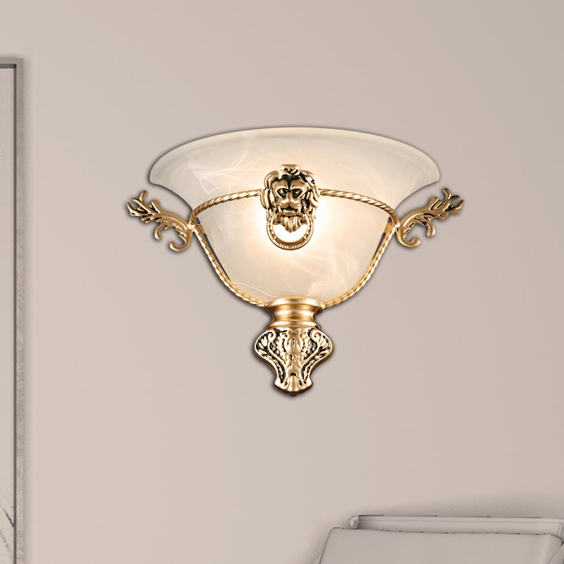 Vivolux | 1 Glühbirne Trompeten Wandlampe Kolonial Opalglas Wandleuchte mit Kupfer/Messing Löwenmetall Dekor für Nachttisch