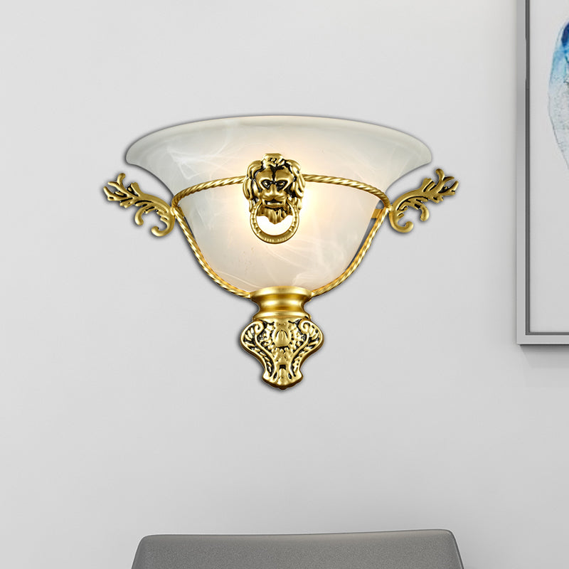 Vivolux | 1 Glühbirne Trompeten Wandlampe Kolonial Opalglas Wandleuchte mit Kupfer/Messing Löwenmetall Dekor für Nachttisch