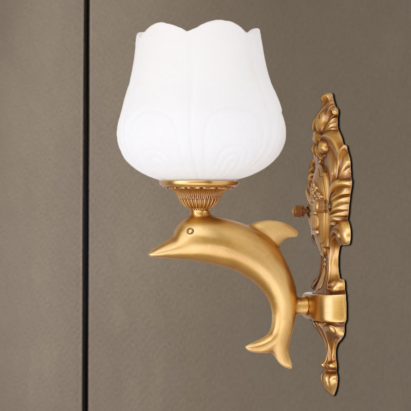Vivolux | 1 Glühbirne Blüten Wandbeleuchtung Vintage Stil Weißes Glas Wandlicht mit goldenem Delfin Dekor