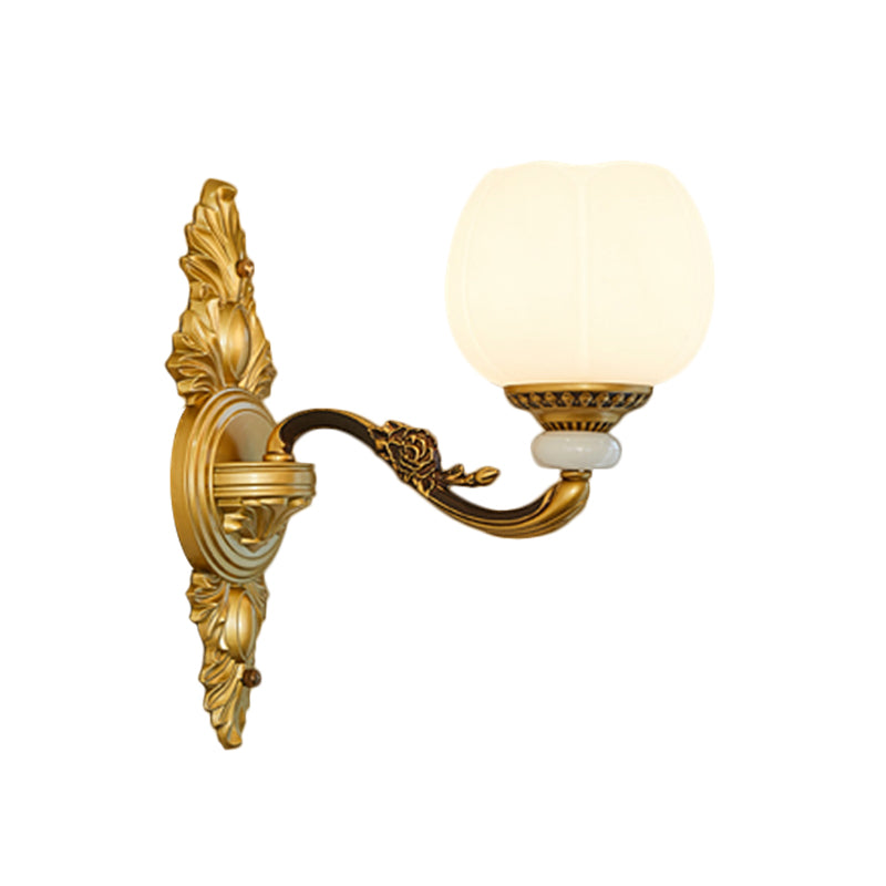 Vivolux | Vintage Style Globe Wandlamp Scone 1/2-Licht Melkglas en Metalen Wandlamp in Goud voor Corridor