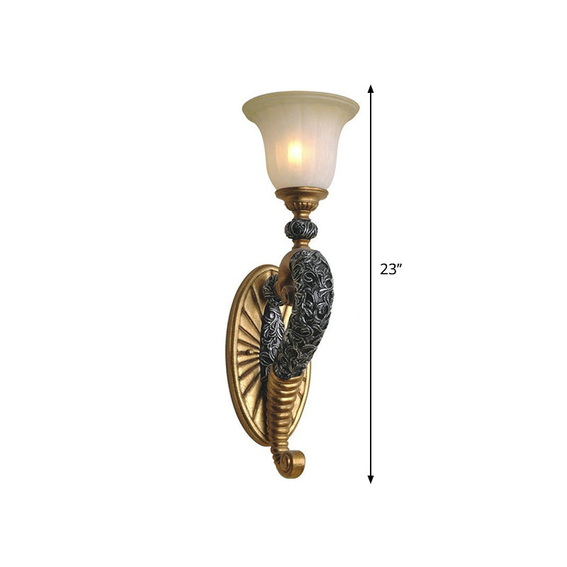 Vivolux | Retro stijl bell wandlamp 1 gloeilamp amber glazen wandverlichting met bronzen/gouden gebogen arm voor slaapkamer