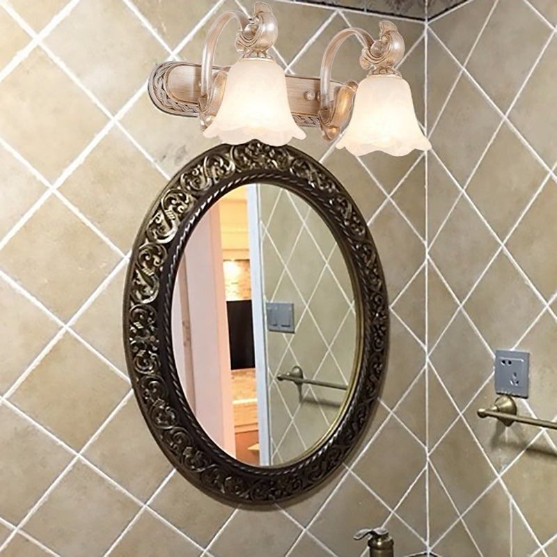 Vivolux | Traditionele Bloemenschaduw Vanity Wandlamp Melkglas 2/3 Koppen Badkamer Wandlicht met Gebogen Arm in Khaki