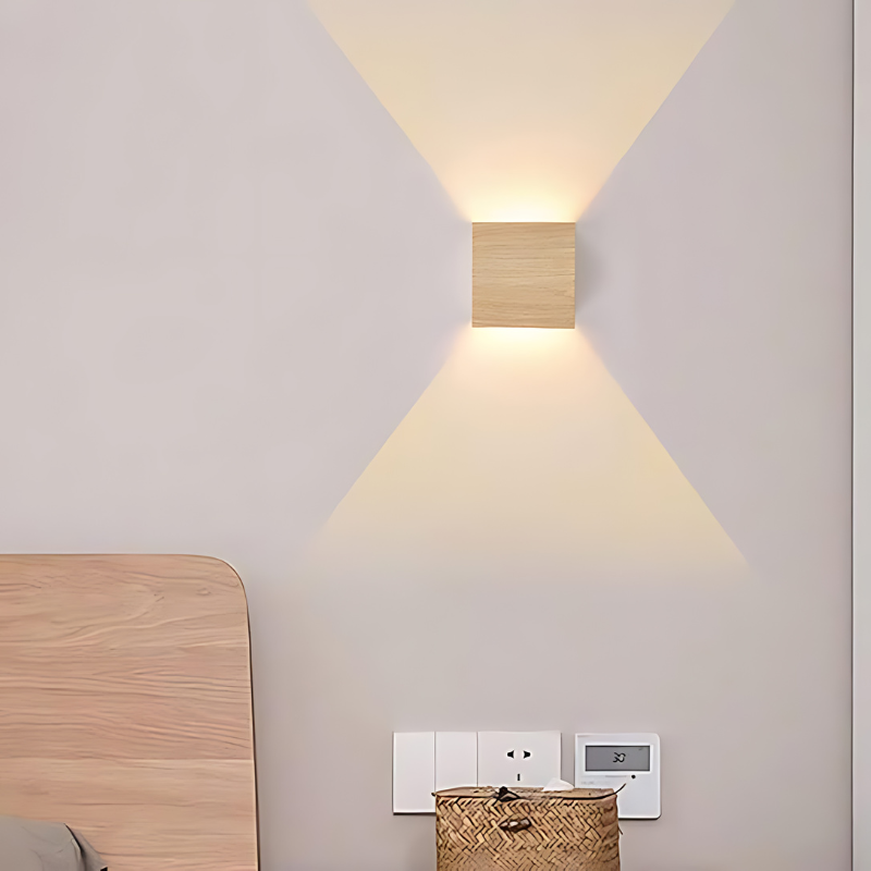 Vivolux | NordiLume | Skandinavische quadratische Holz-Wandleuchte
