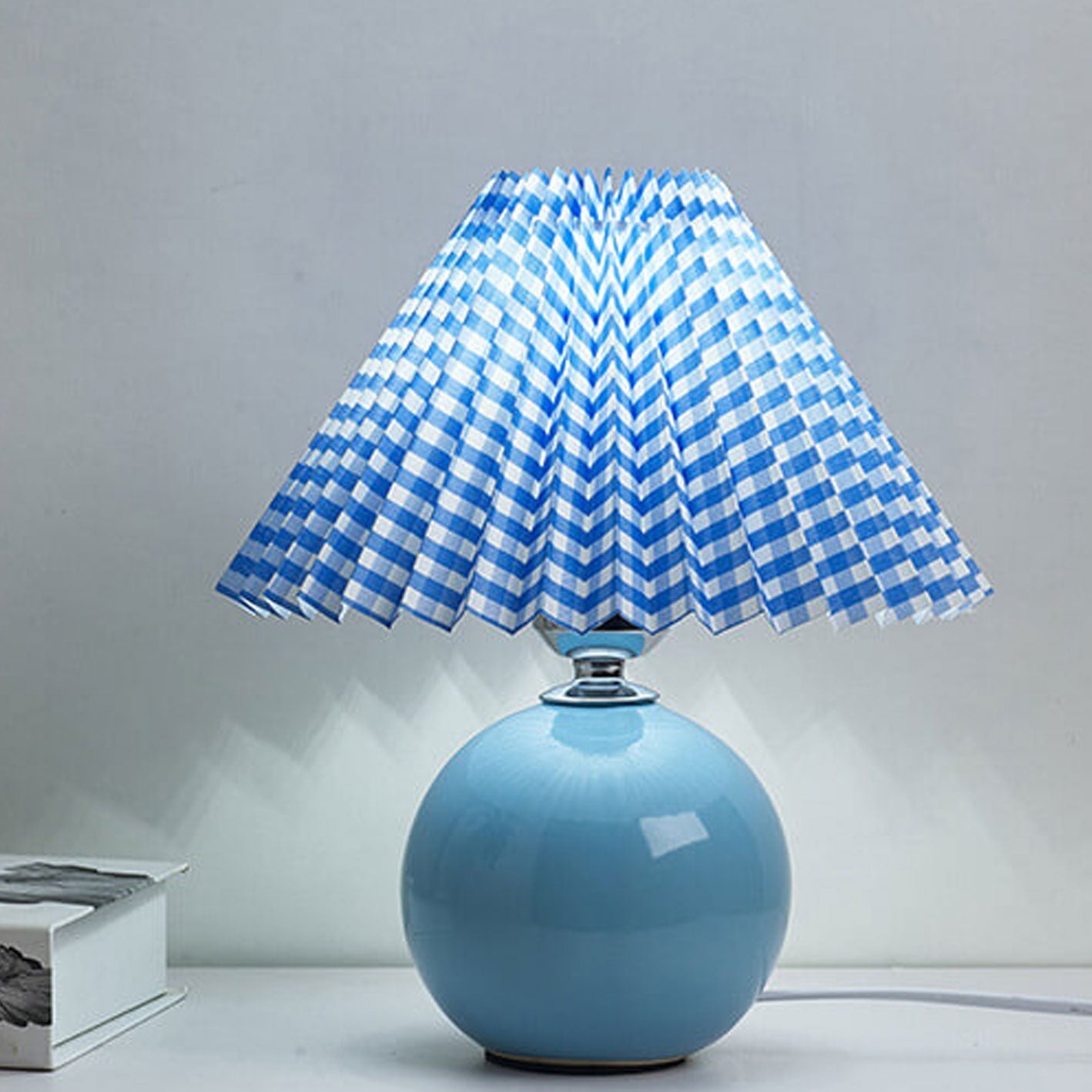 Vivolux | Nordische minimalistische 1-flammige Tischlampe aus Keramik mit Plissee