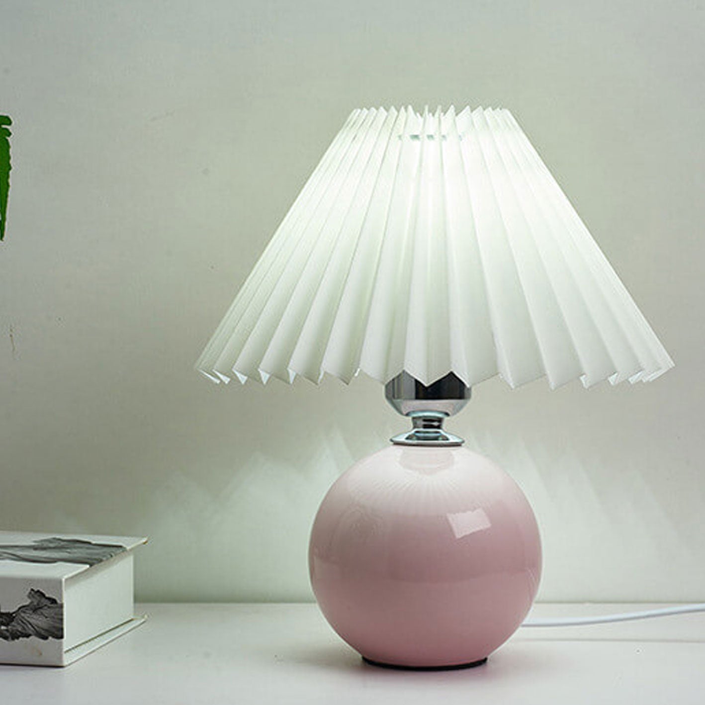Vivolux | Nordische minimalistische 1-flammige Tischlampe aus Keramik mit Plissee
