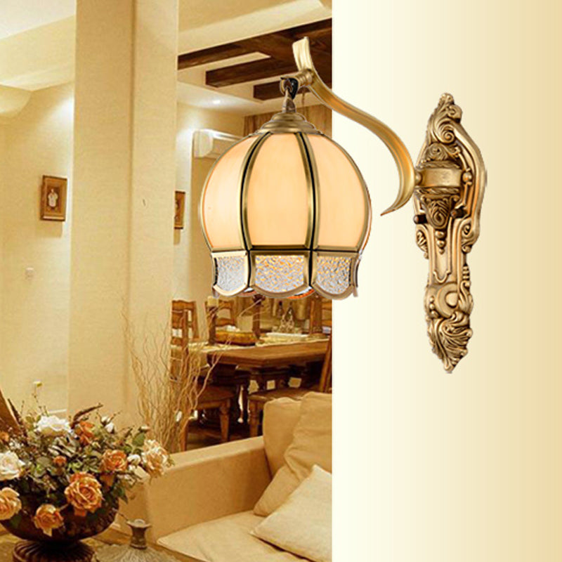 Vivolux | 1 Hoofd Wandmontage Verlichtings Traditionele Sferische Tan Glas Wandlamp in Messing voor Woonkamer