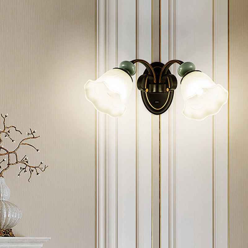 Vivolux | 1/2 Lampen Wandmontierte Licht Retro Stil Blume Frosted Glas Wandbeleuchtung Ideen in Schwarz mit schwingendem Arm
