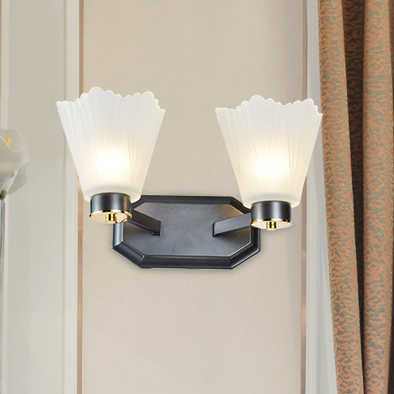 Vivolux | Tapered Milkglas Wandverlichting Retro 1/2 Bulbs Woonkamer Wandlamp in Zwart met Metalen Rechte Arm