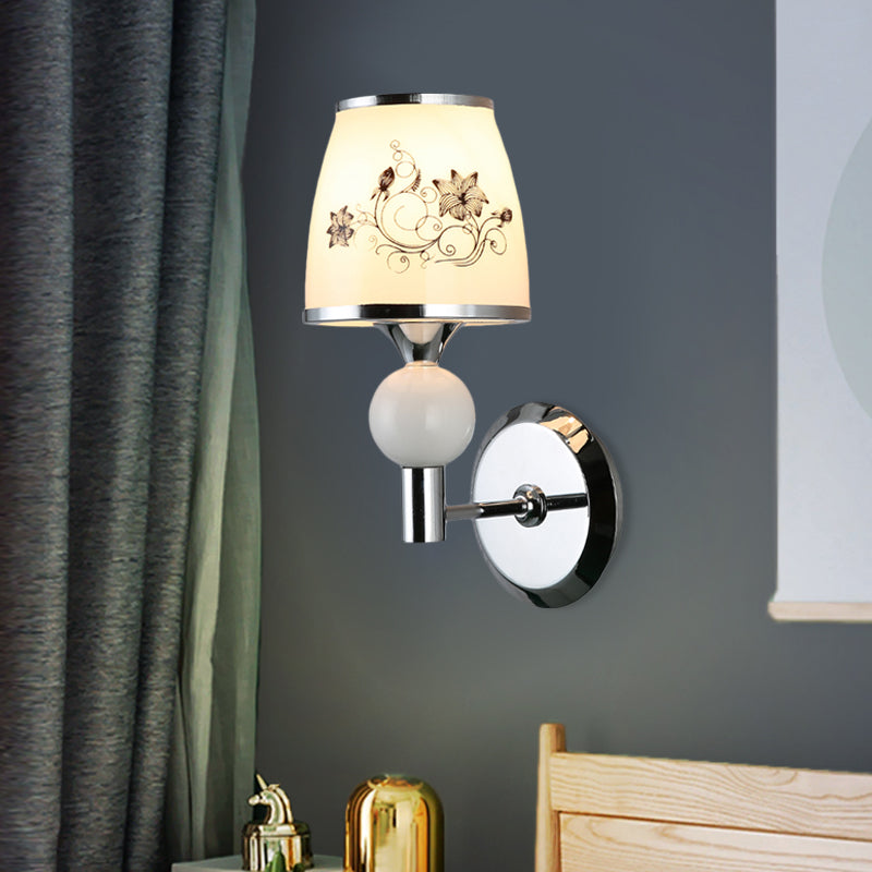 Vivolux | Pastorale Tapered Wandlamp Enkelvoudige Bulb Witte Gepatterned Glas Wandlicht in Chroom