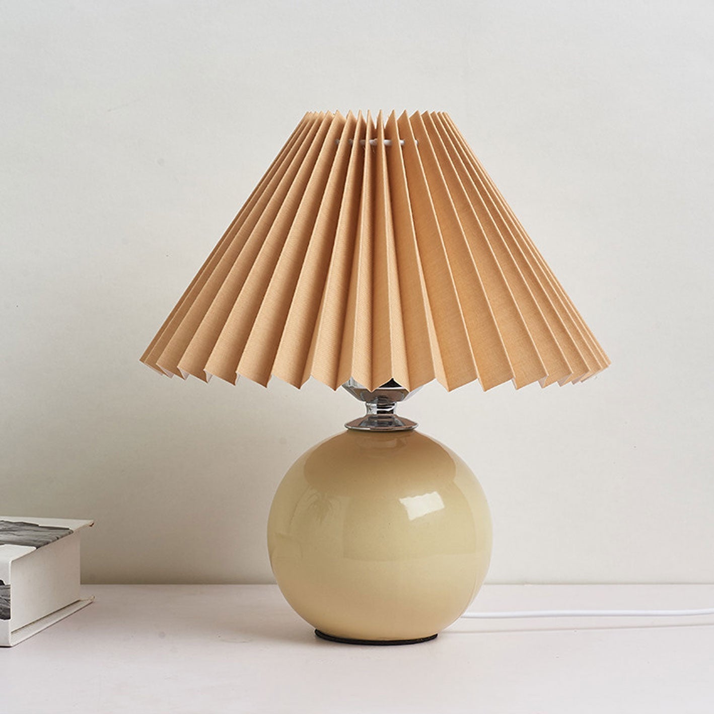 Vivolux | Nordische minimalistische 1-flammige Tischlampe aus Keramik mit Plissee