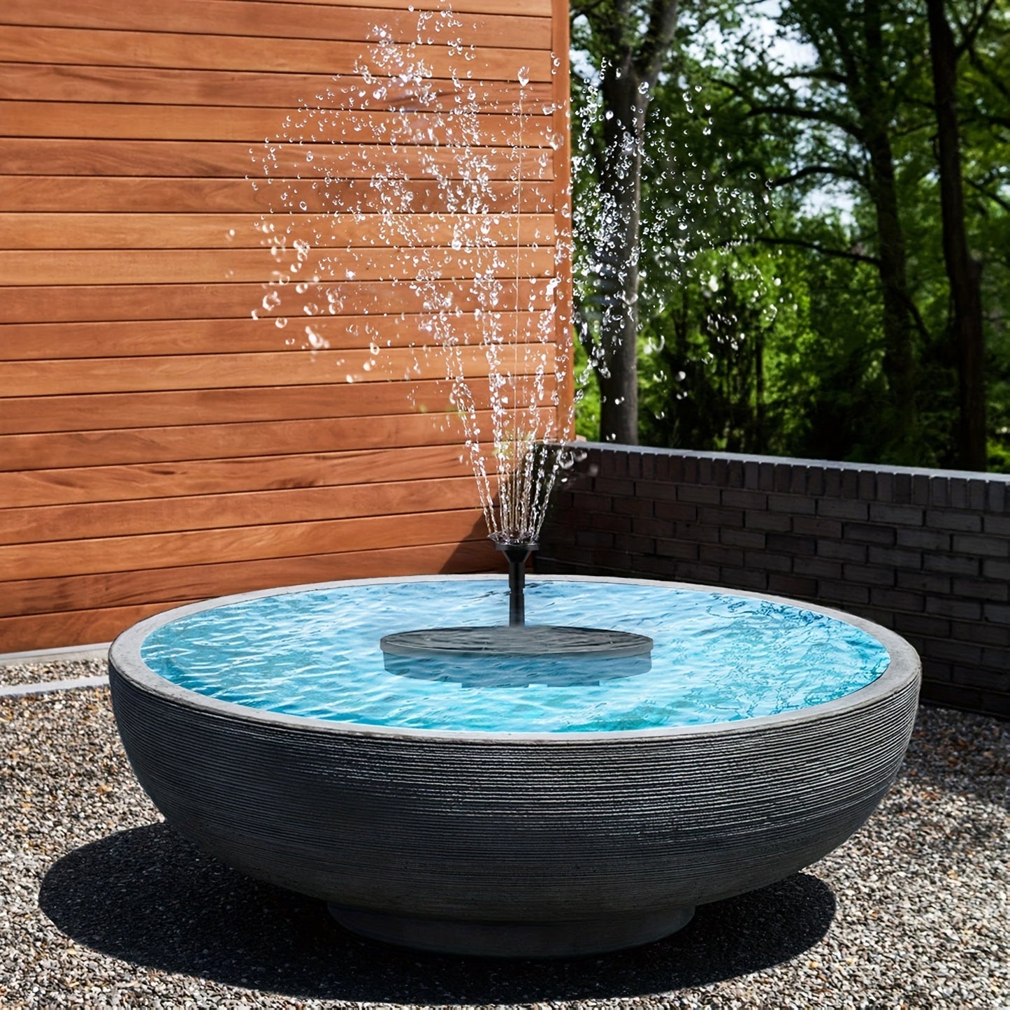 Vivolux | Schwimmender Solar-Springbrunnen
